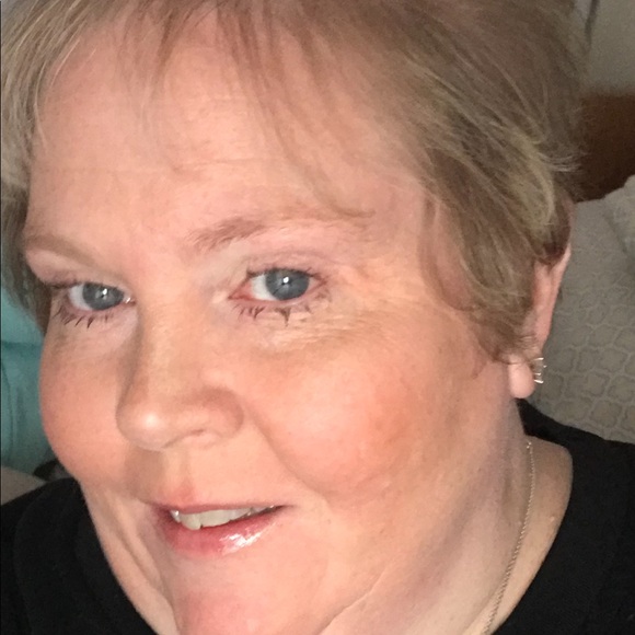 Meet your Posher, Elizabeth - Picture 1 of 1